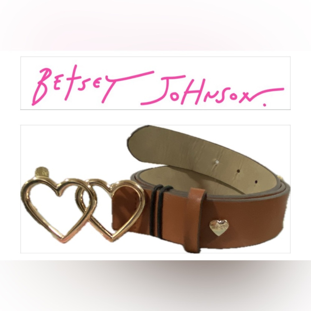 Betsy Johnson Double Heart Belt!💕